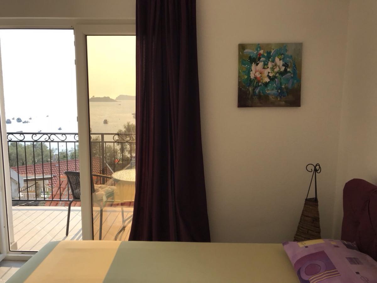 Apartmani Roganovic ルスティサ エクステリア 写真